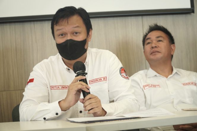 
 Komentari Pejabat di Medsos: Apakah Masuk Undang-Undang ITE atau Hanya Kritik Rakyat? Arfian Pasukan 08 Bicara!