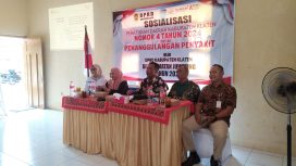 Ketua Komisi IV DPRD Klaten, H.Sutarna (Tengah) berikan materi tentang Perda Nomor 4/2024 tentang penanggulangan penyakit. Dalam kesempatan tersebut,Ia mengajak agar masyarakat menjaga pola hidup sehat. Dok. Pribadi