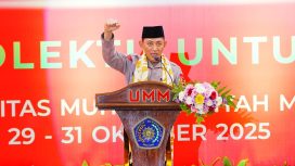 Kapolri Jenderal Listyo Sigit Prabowo memberikan sambutan sekaligus menutup acara Tanwir ke-XXXIII IMM di UMM Dome, Malang, Jawa Timur (Jatim), Jumat, 31 Oktober 2025