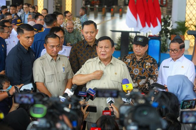 
 Presiden Prabowo Subianto, saat diwawancarai awak media